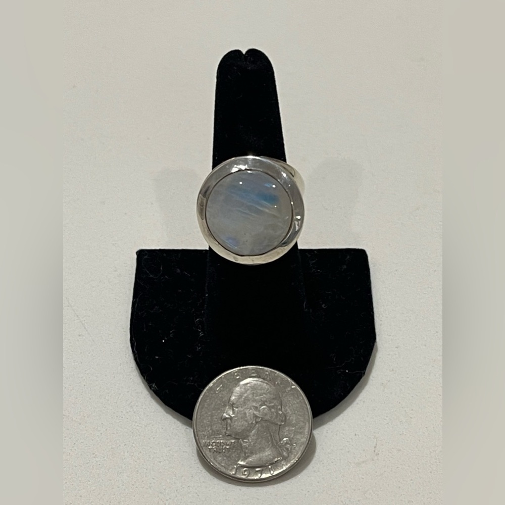 A Statement Moonstone Ring. Made In Silver. Size … - image 5